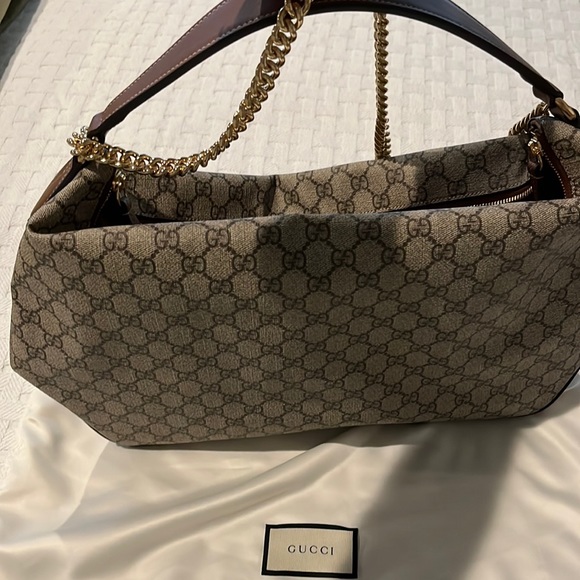 Gucci Supreme Canvas Hobo Bag Two Way Chain - Picture 3 of 9